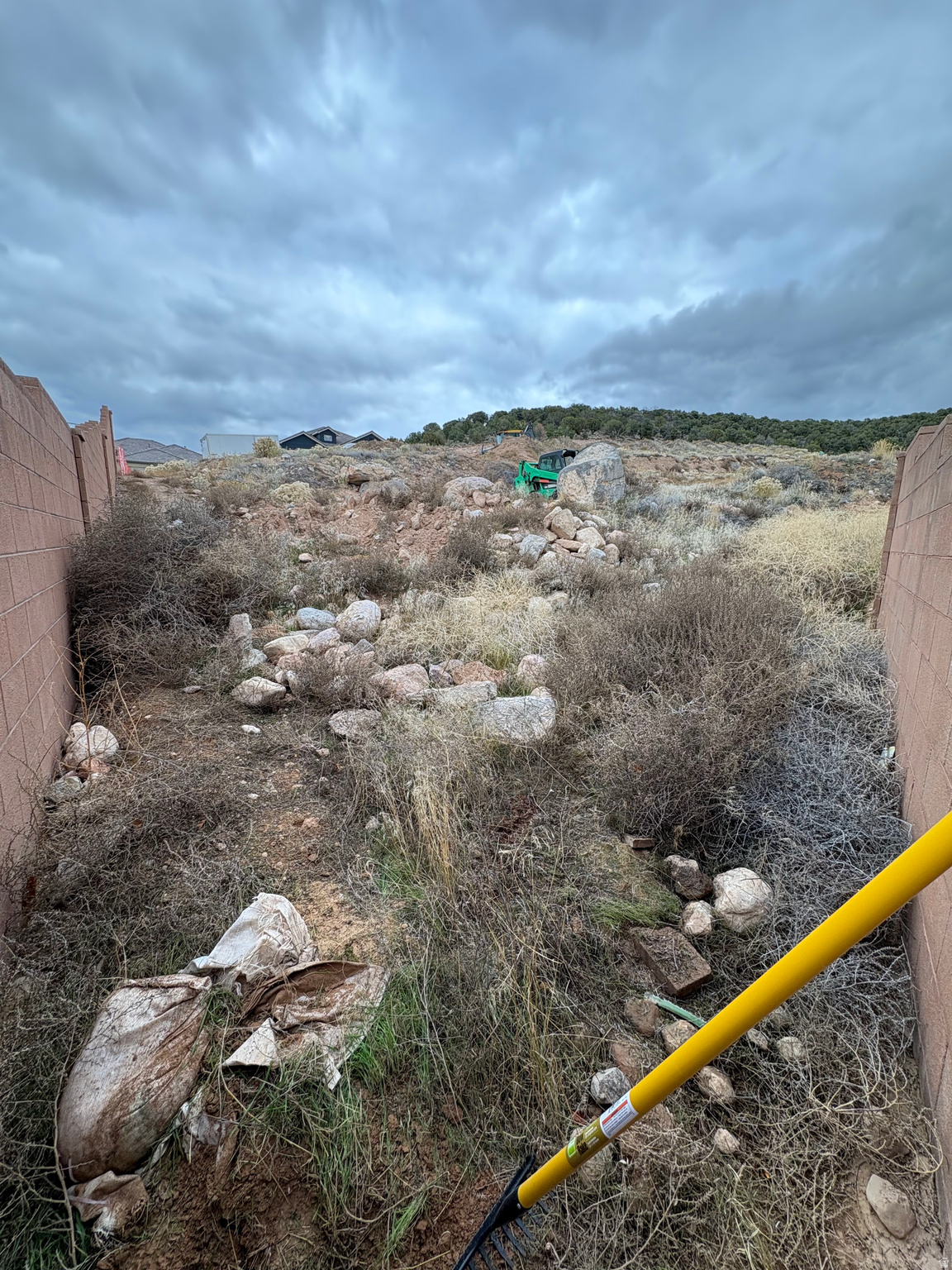 HIDDEN HILLS COVE - Land