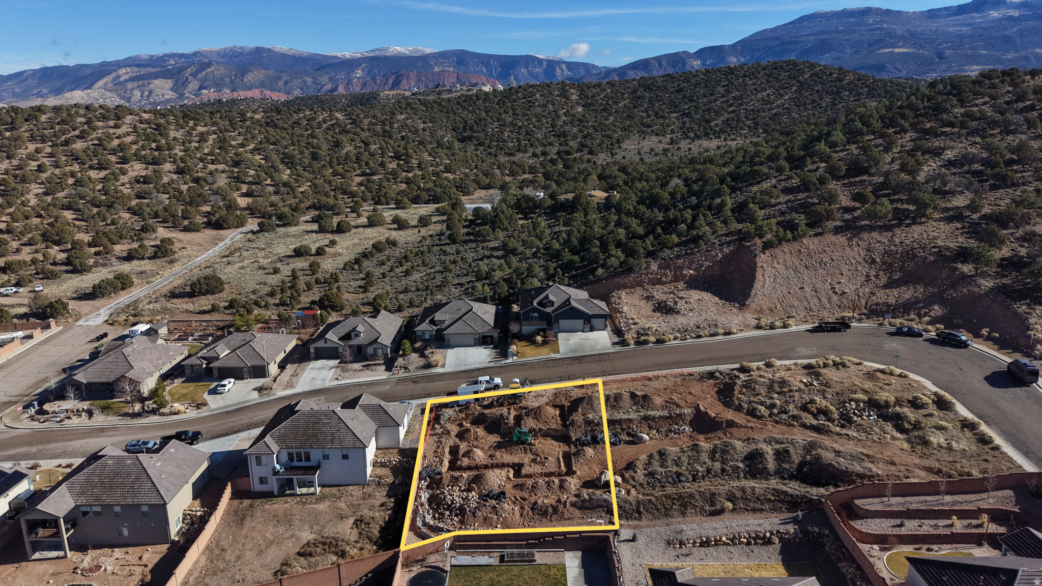 HIDDEN HILLS COVE - Land