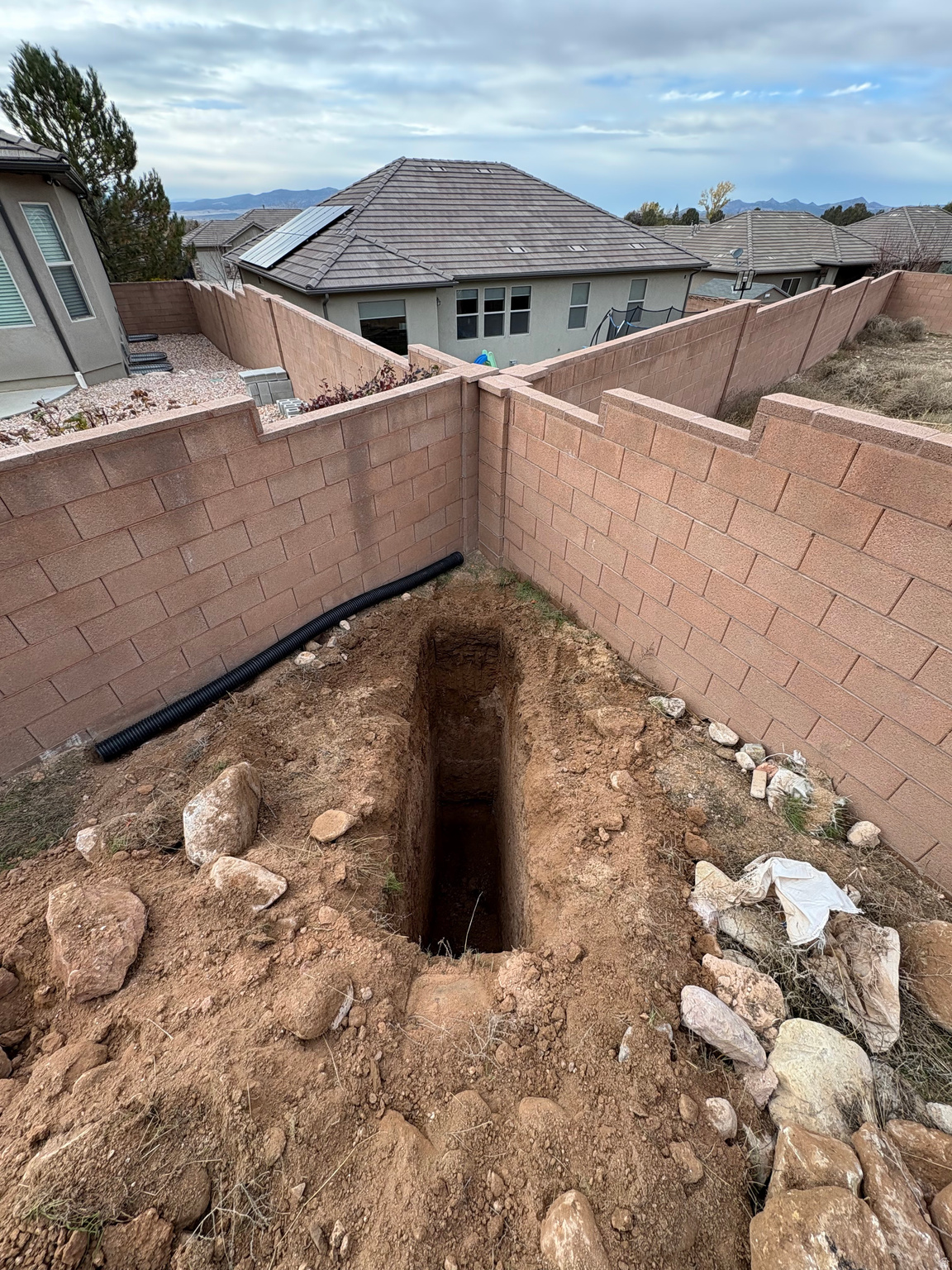 HIDDEN HILLS COVE - Land