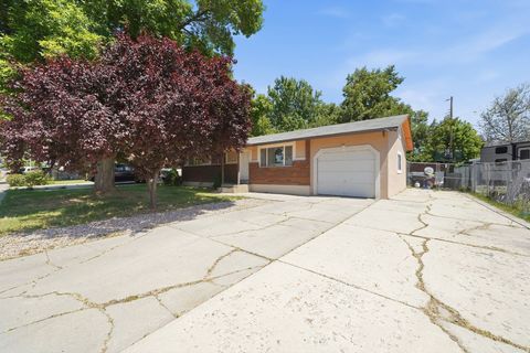 Tiny photo for 1838 N 1690 W, Layton, UT 84041 (MLS # 2157613)