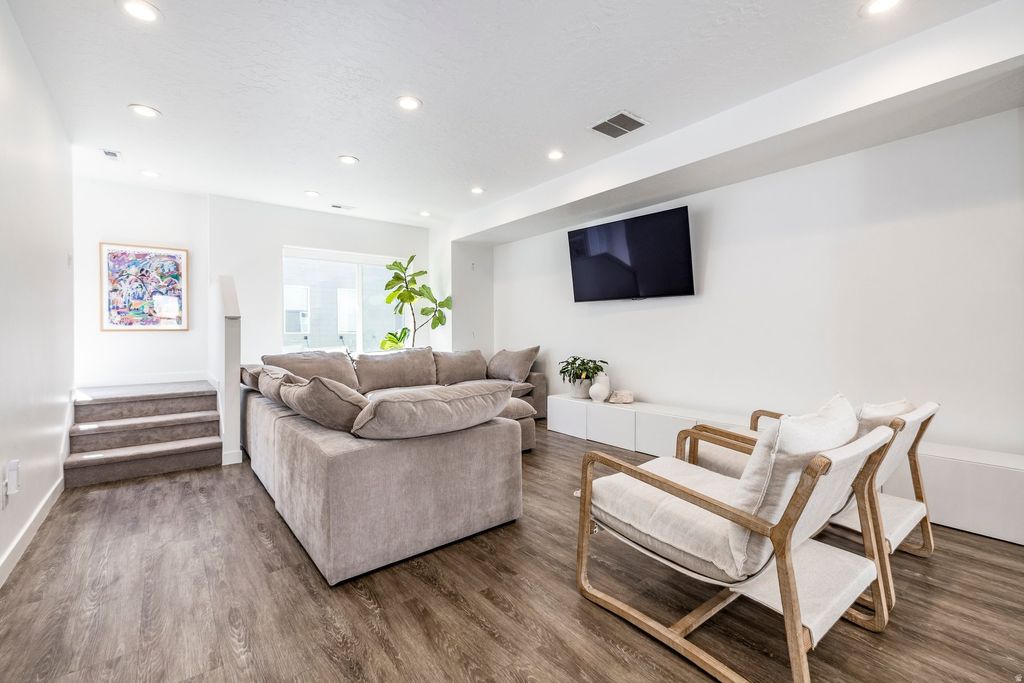 Photo of 620 N ORCHARD DR #30, North Salt Lake, UT 84010 (MLS # 2145445)