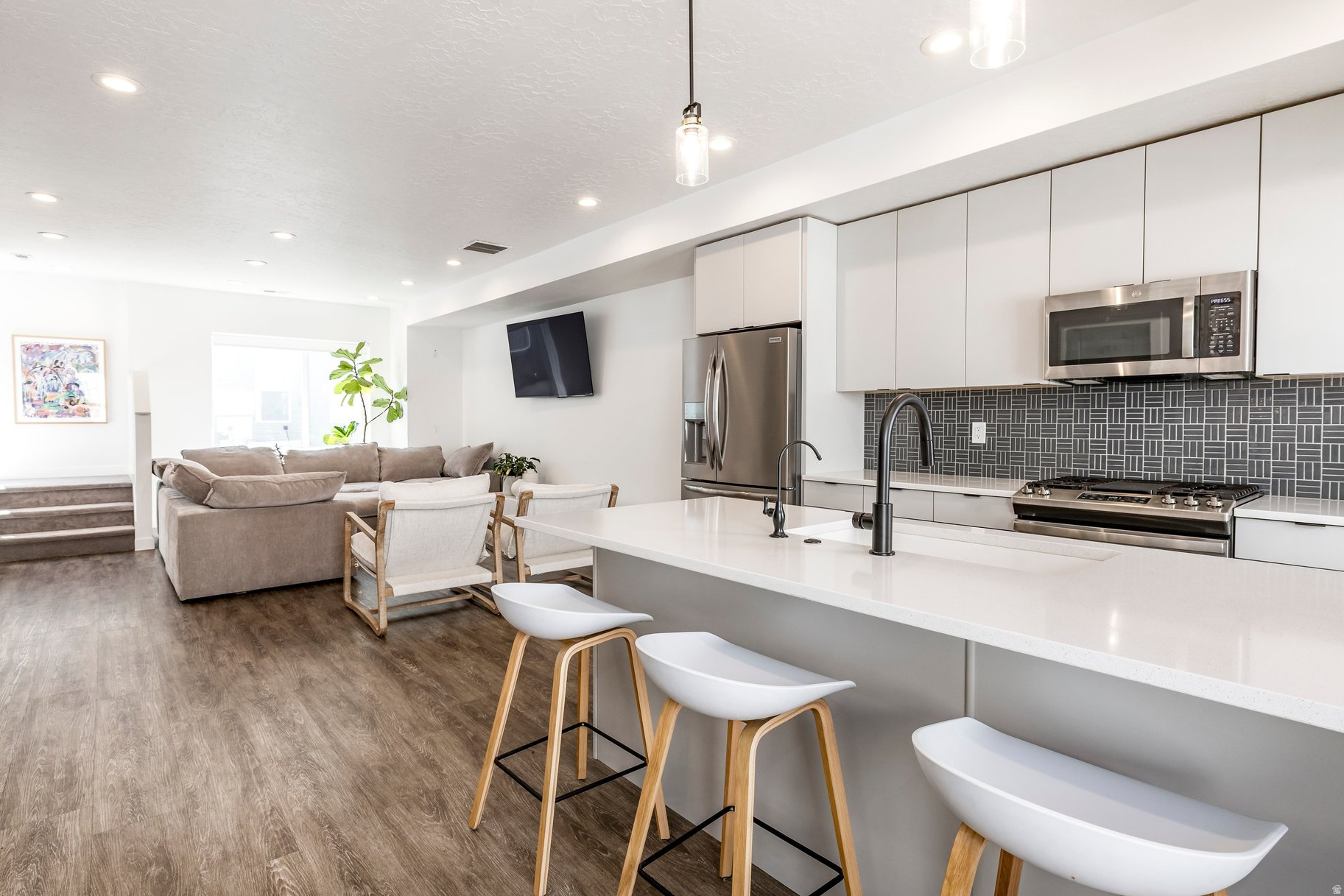 WINNIE - Residential