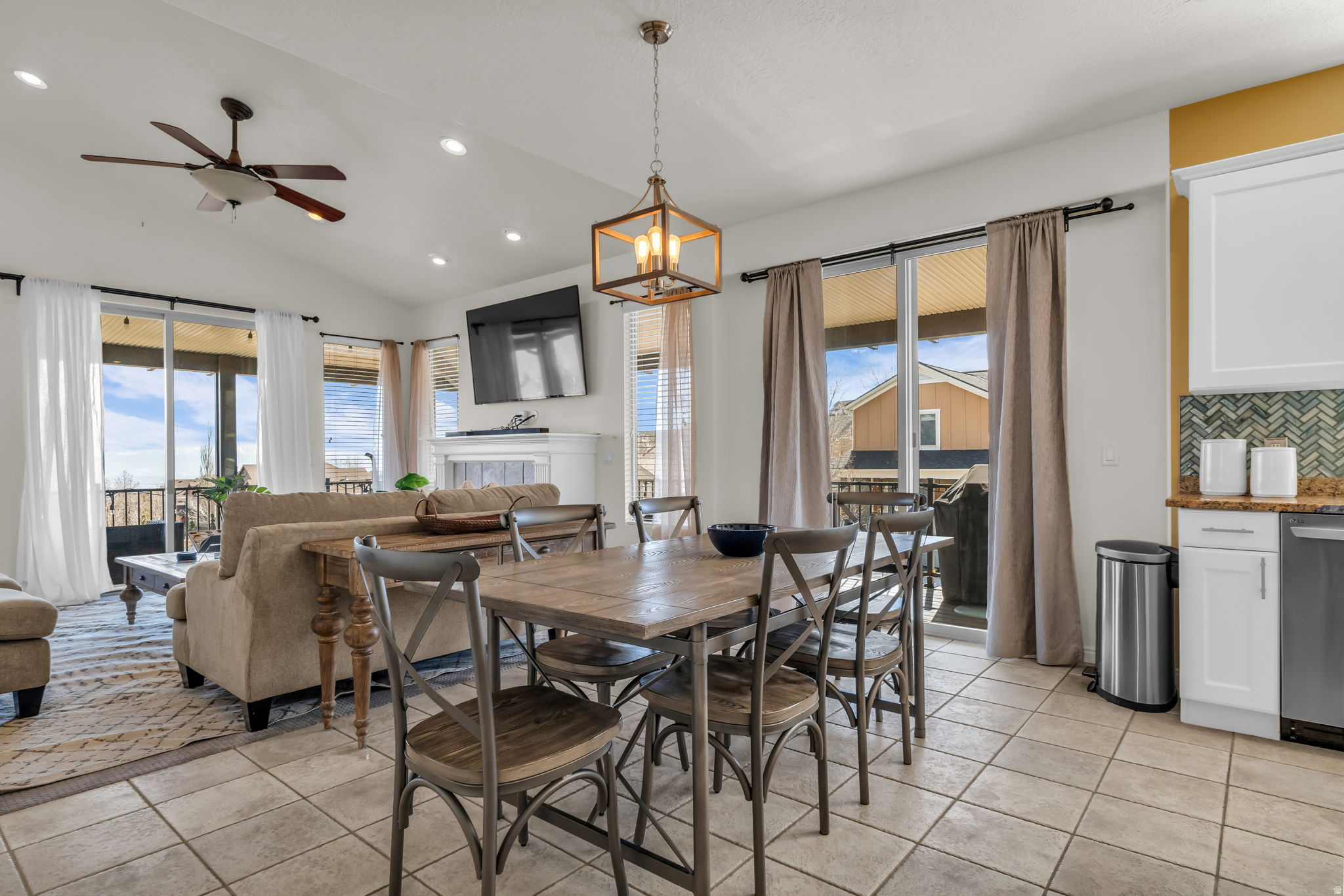 EAGLE CREST 1 - Residential