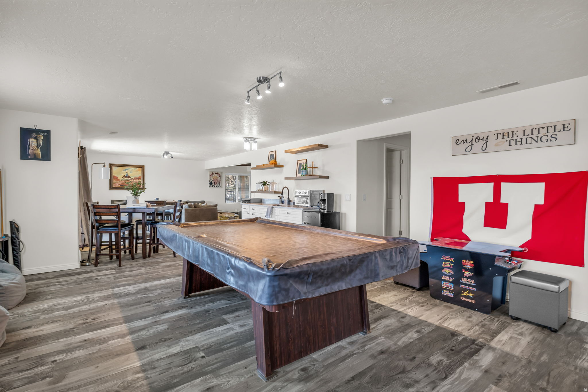 EAGLE CREST 1 - Residential