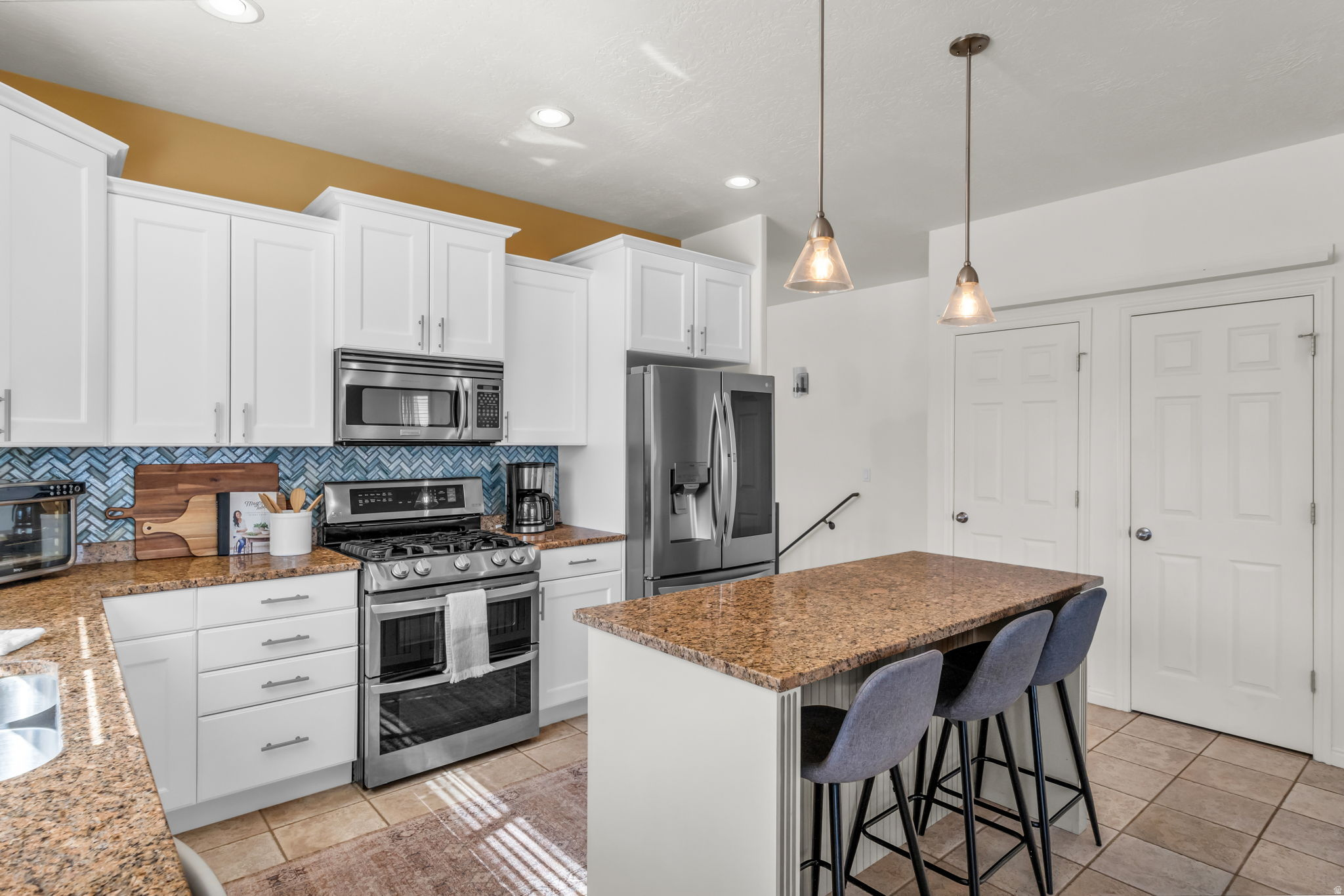 EAGLE CREST 1 - Residential