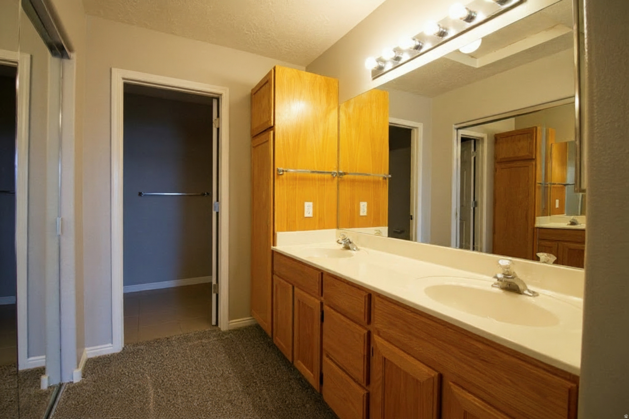 THE MEADOWS - Residential
