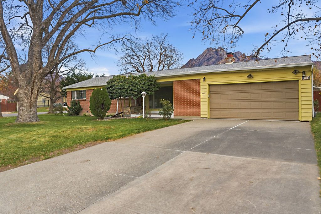 Photo of 5111 S MOOR MONT DR, Holladay, UT 84117 (MLS # 2124048)