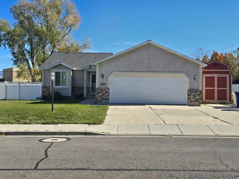 Tiny photo for 3435 S 5020 W, West Valley City, UT 84120 (MLS # 2121284)