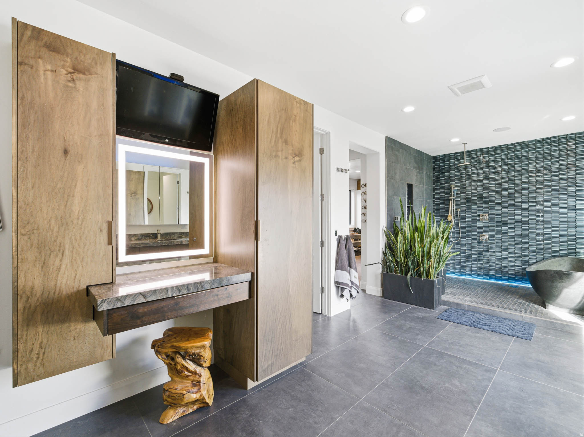 MIDWAY FARMS - Residential