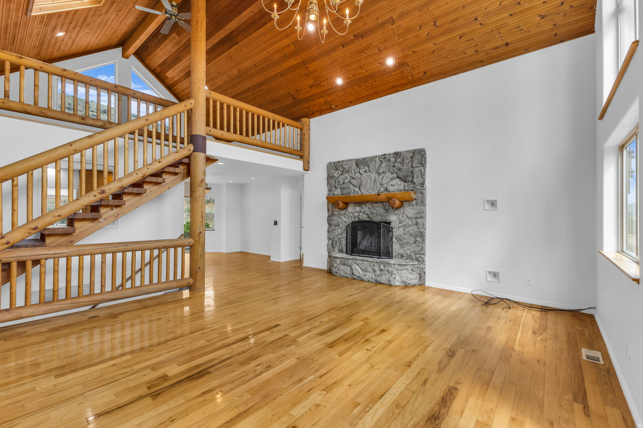 NORTH SUMMIT - Residential