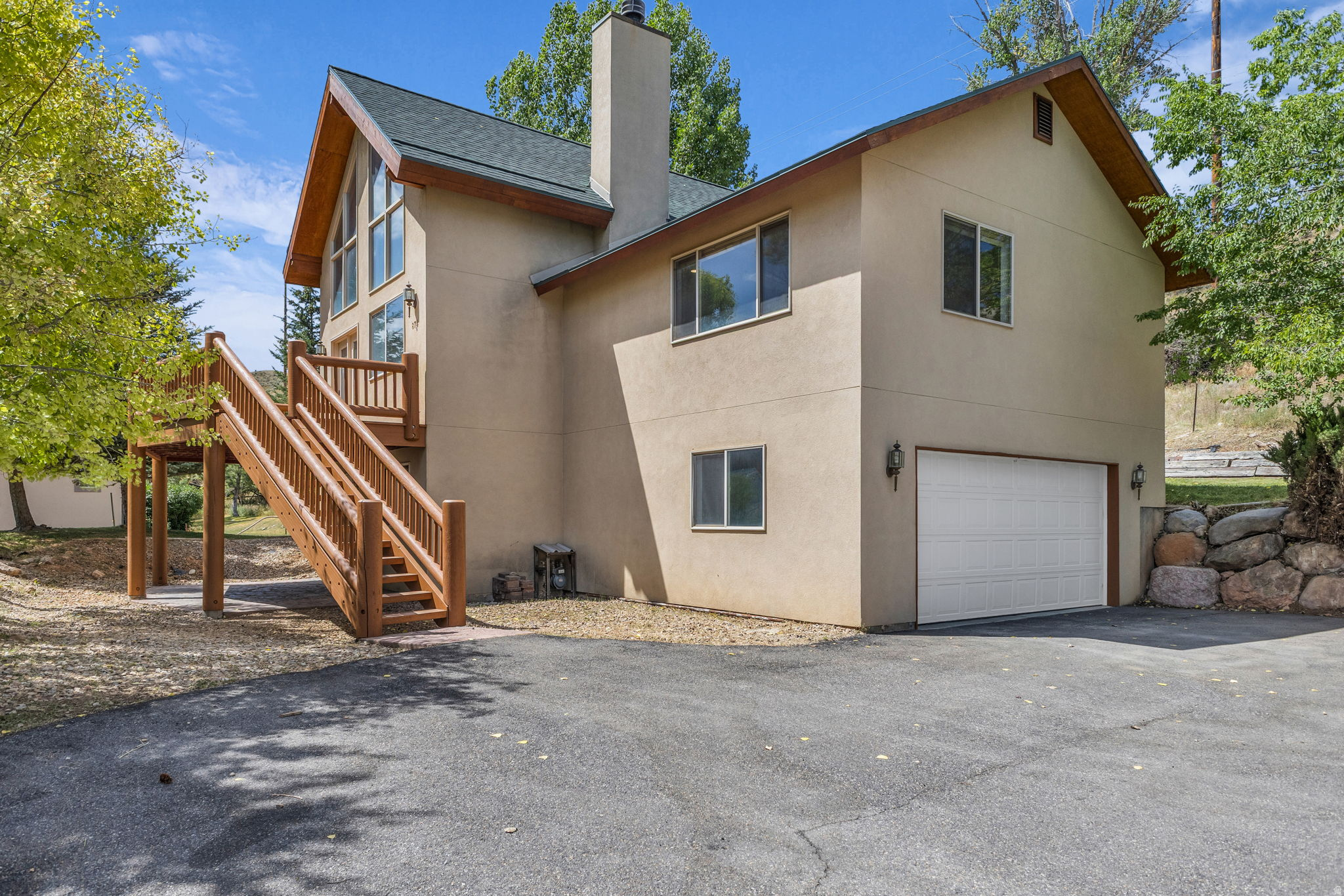 NORTH SUMMIT - Residential