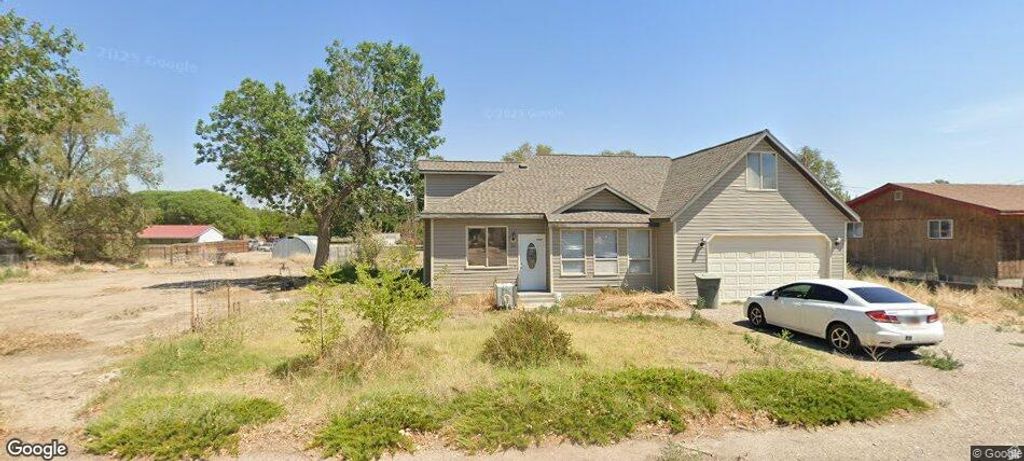 Photo of 315 S CLARK ST, Green River, UT 84525 (MLS # 2136268)