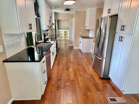 Tiny photo for 2742 S BEVERLY ST E, Salt Lake City, UT 84106 (MLS # 2150810)