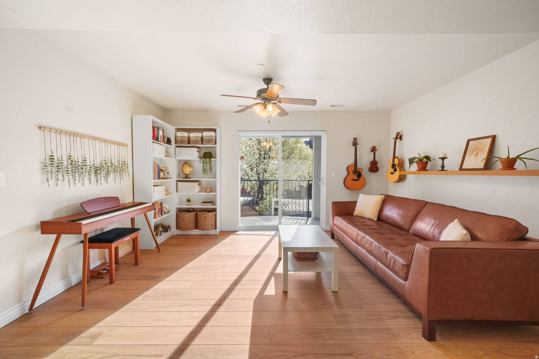 MAPLEWOOD - Residential