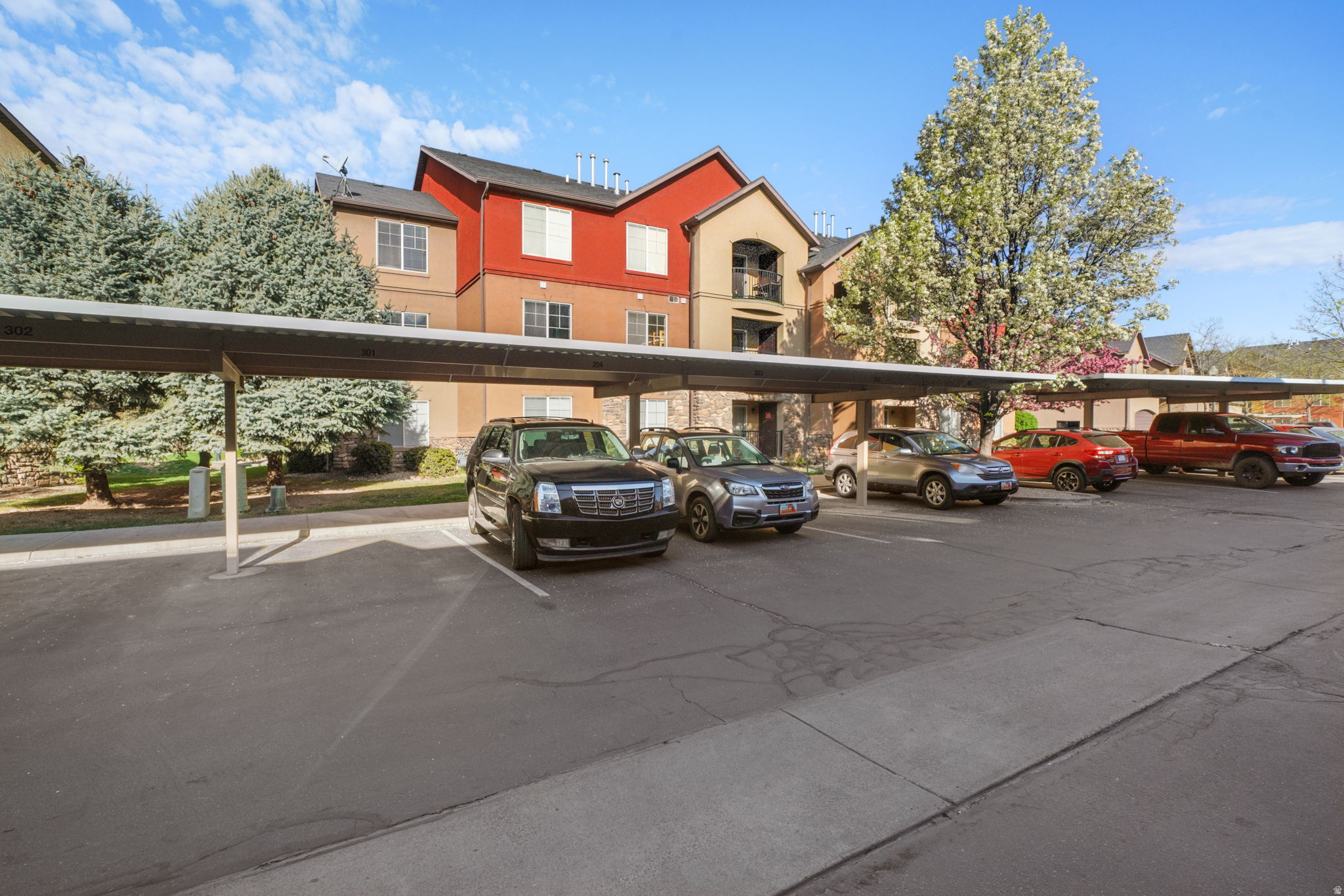 MAPLEWOOD - Residential