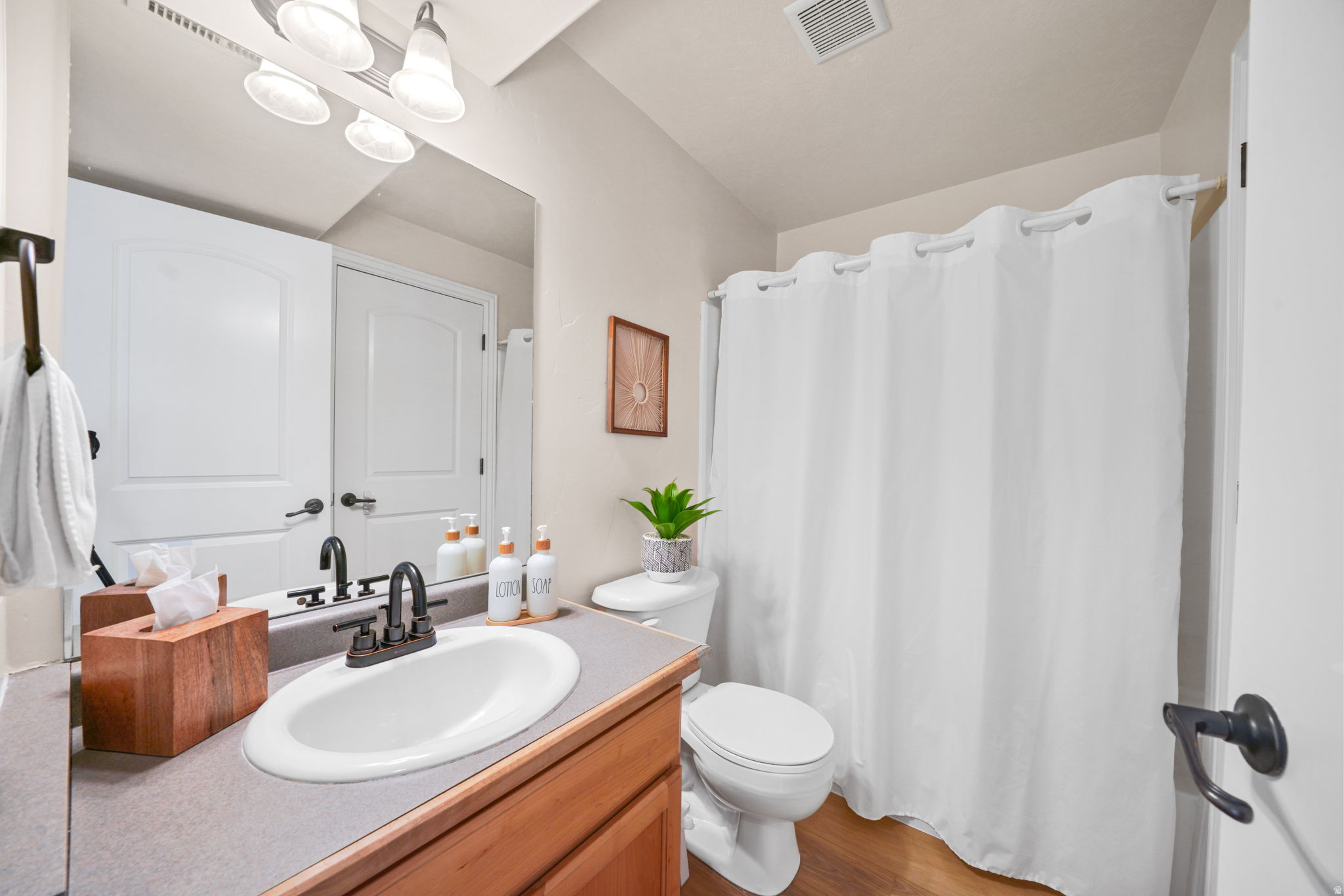 MAPLEWOOD - Residential