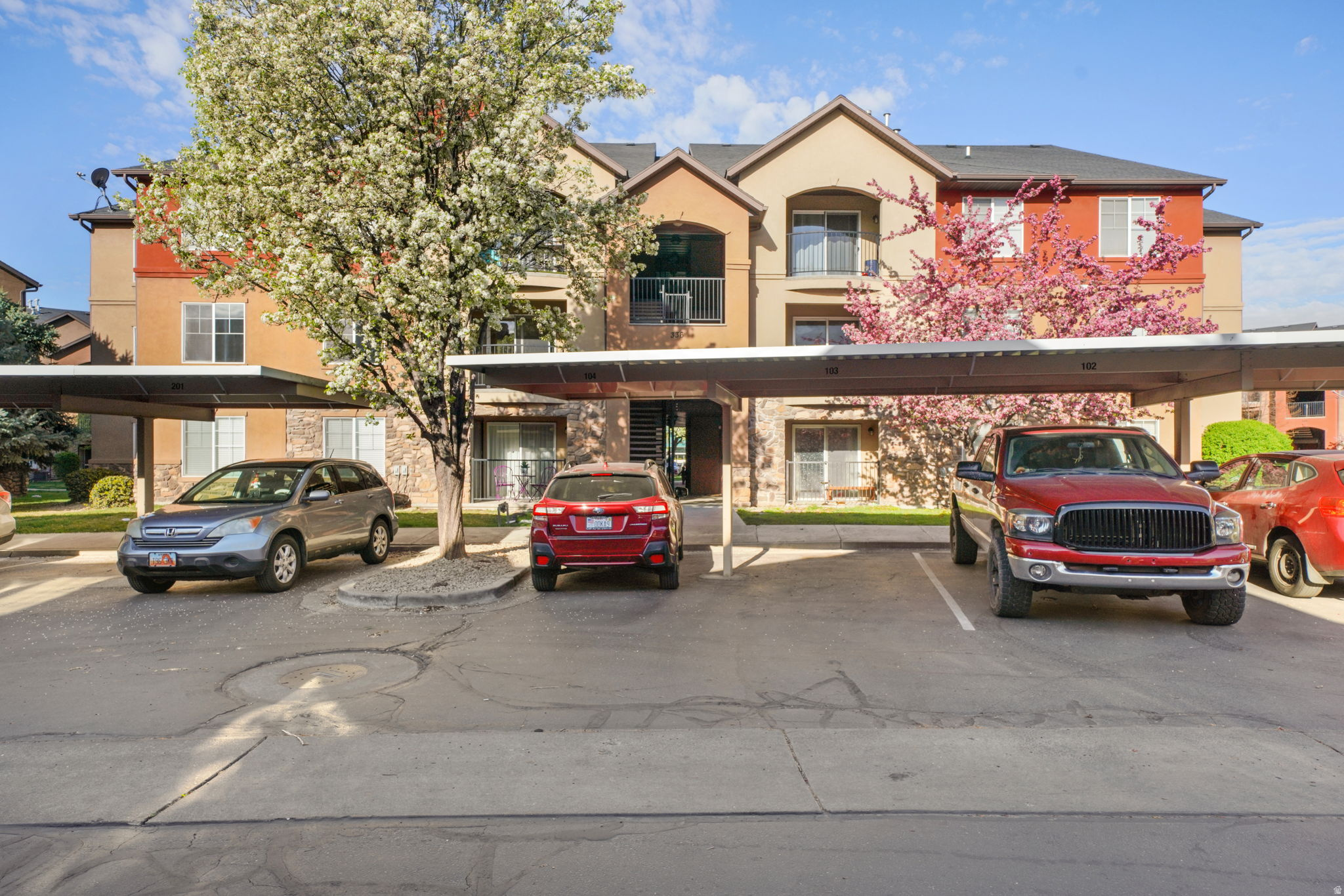 MAPLEWOOD - Residential