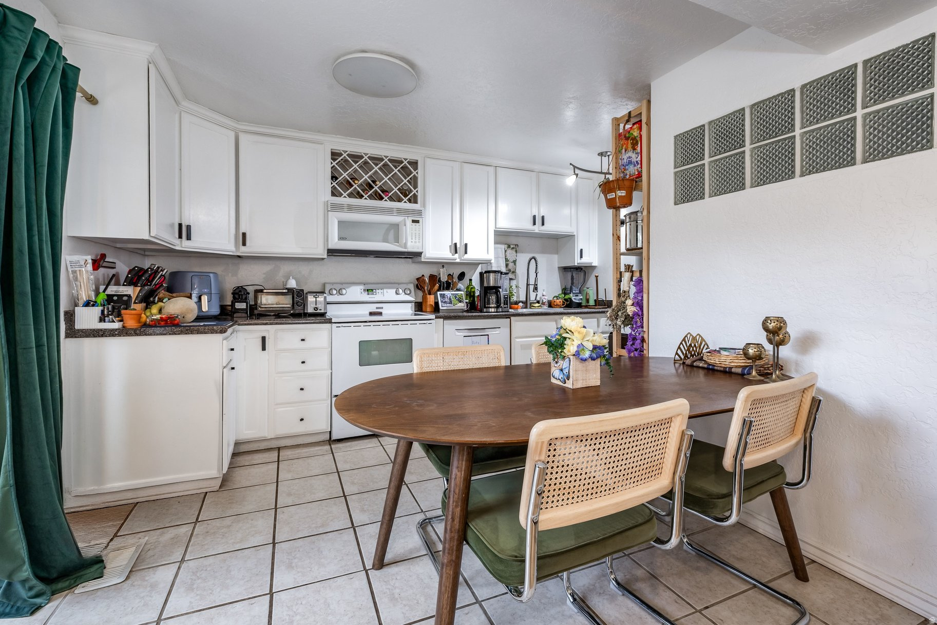 LITTLE MOUNT - Residential Income