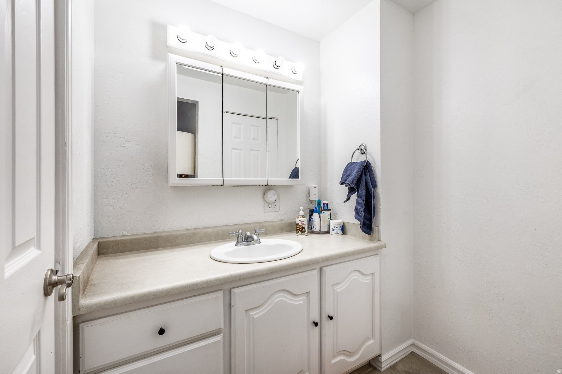 LITTLE MOUNT - Residential Income