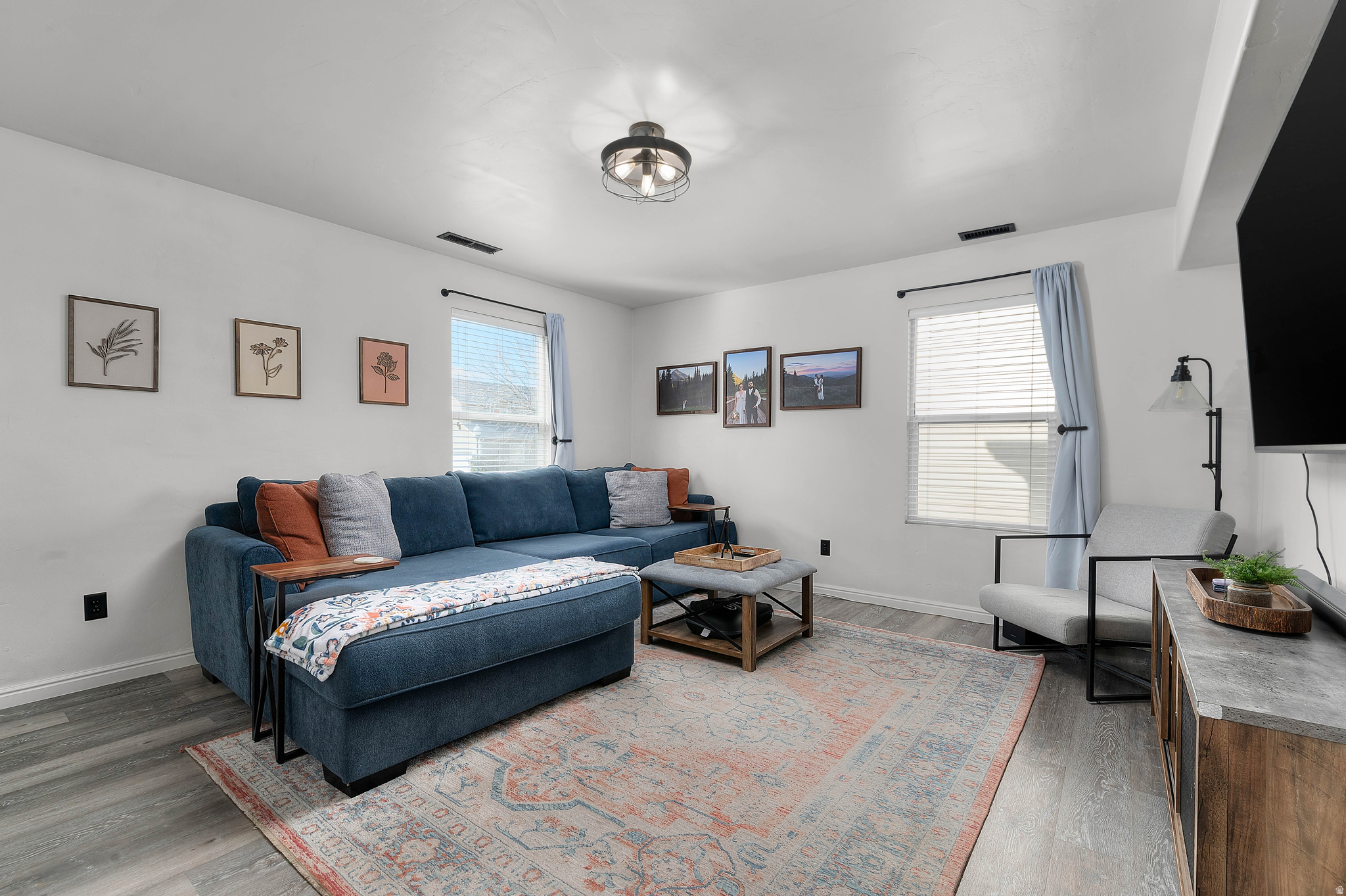 COMISKEY PARK GARDEN - Residential