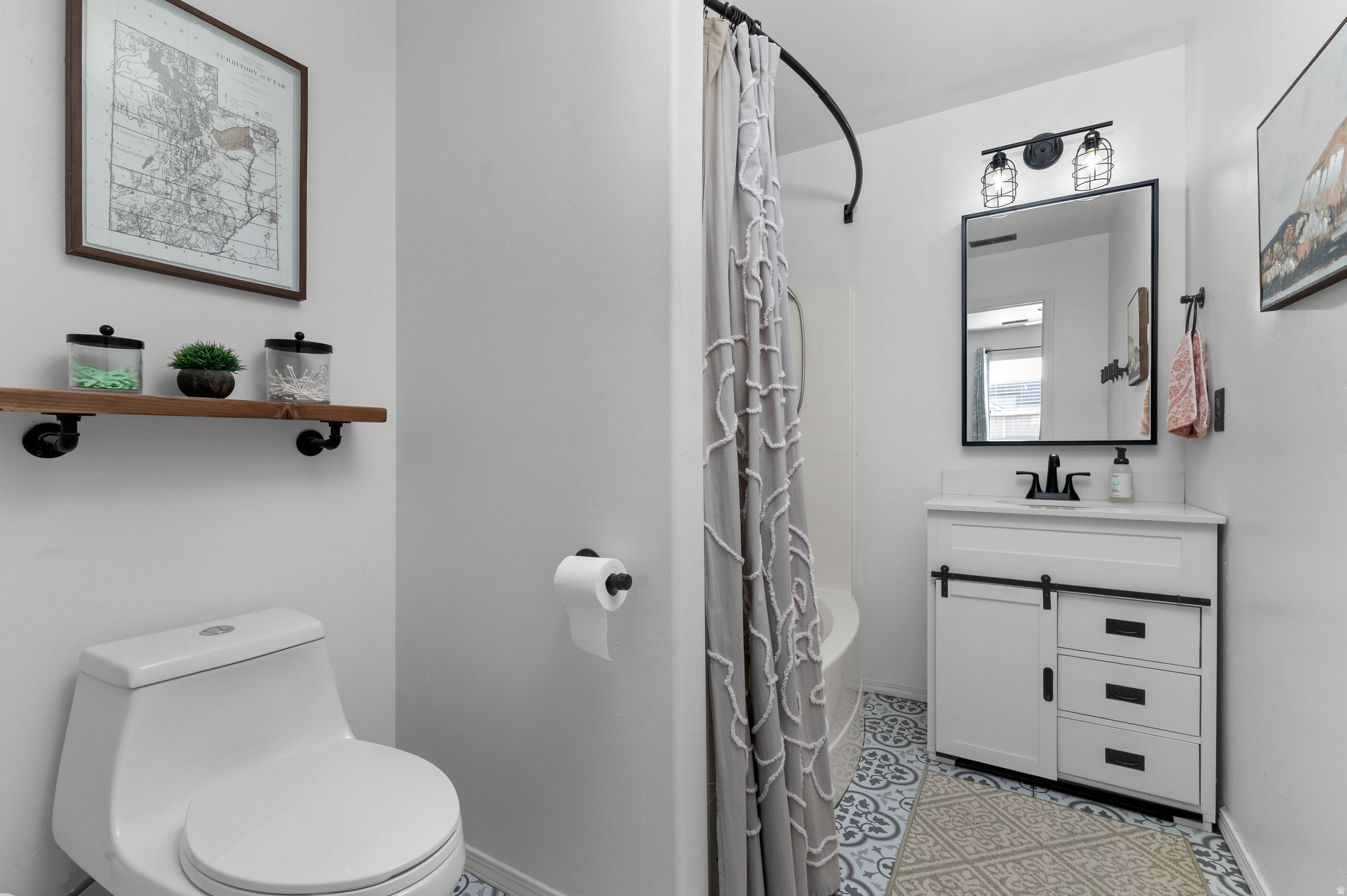 COMISKEY PARK GARDEN - Residential