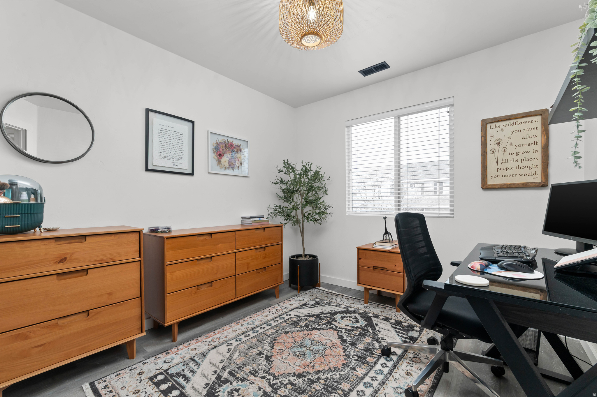 COMISKEY PARK GARDEN - Residential