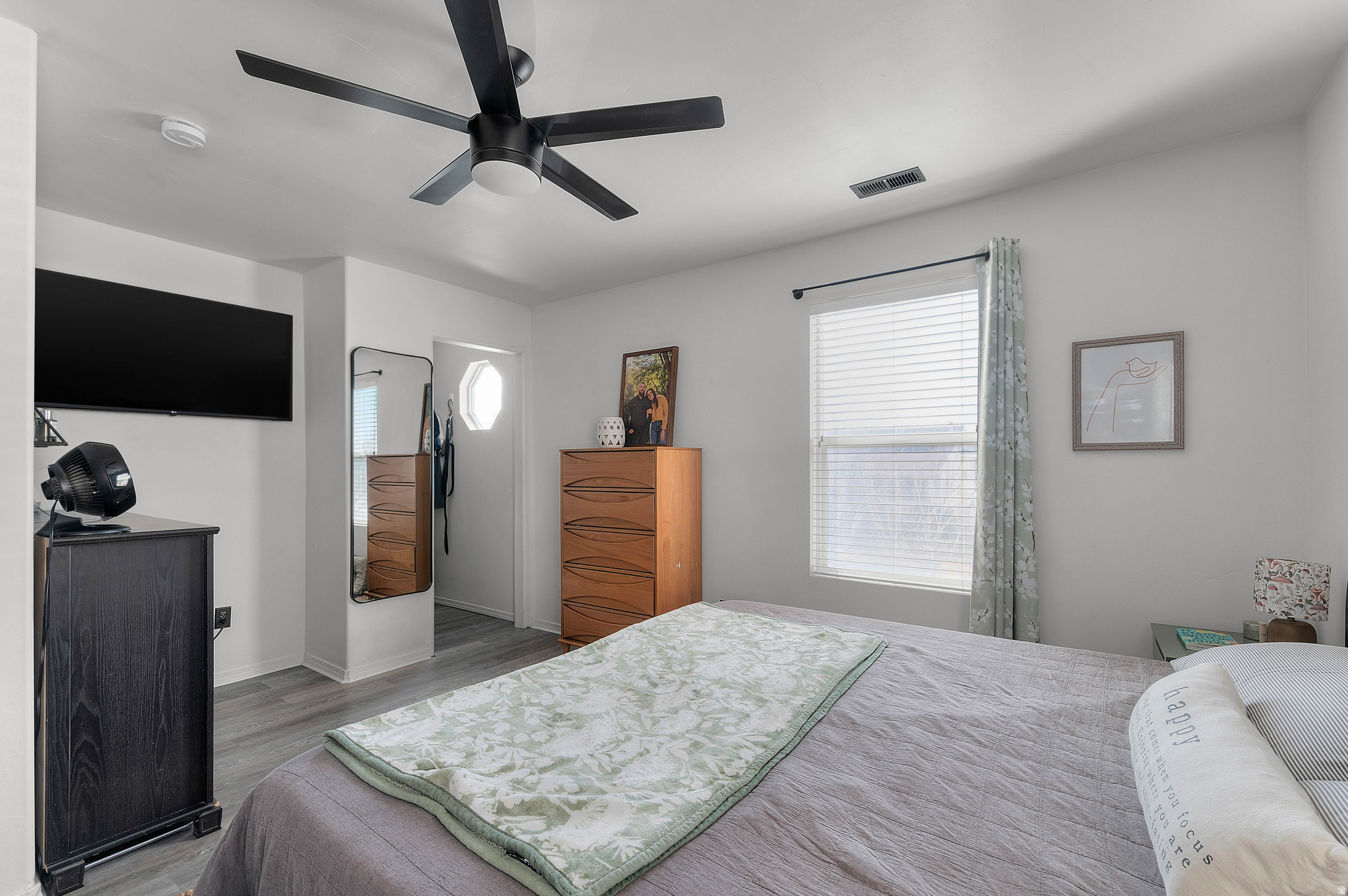 COMISKEY PARK GARDEN - Residential