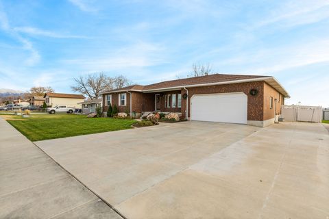 Tiny photo for 2885 W 700 S, Syracuse, UT 84075 (MLS # 2123971)