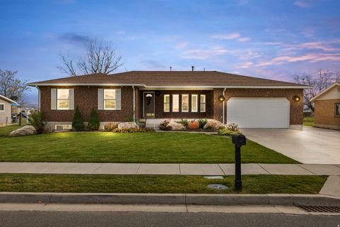 Tiny photo for 2885 W 700 S, Syracuse, UT 84075 (MLS # 2123971)