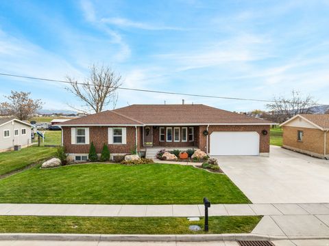 Tiny photo for 2885 W 700 S, Syracuse, UT 84075 (MLS # 2123971)