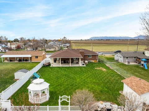 Tiny photo for 2885 W 700 S, Syracuse, UT 84075 (MLS # 2123971)