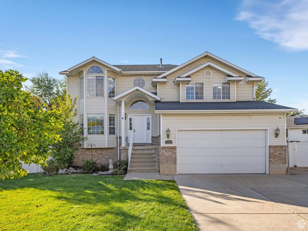 Photo of 1310 S 125 DR E, Kaysville, UT 84037 (MLS # 2116377)