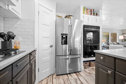 Tiny photo for 1837 E BROOKHILL DR, Cottonwood Heights, UT 84121 (MLS # 2125511)