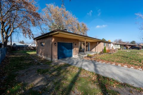 Tiny photo for 1837 E BROOKHILL DR, Cottonwood Heights, UT 84121 (MLS # 2125511)