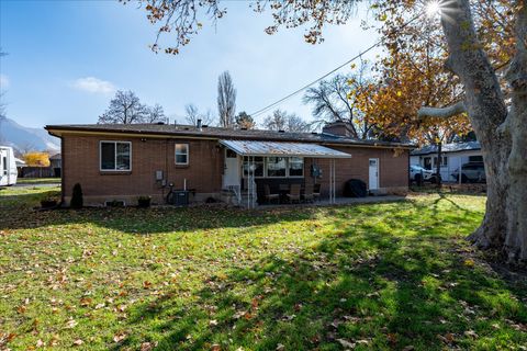 Tiny photo for 1837 E BROOKHILL DR, Cottonwood Heights, UT 84121 (MLS # 2125511)