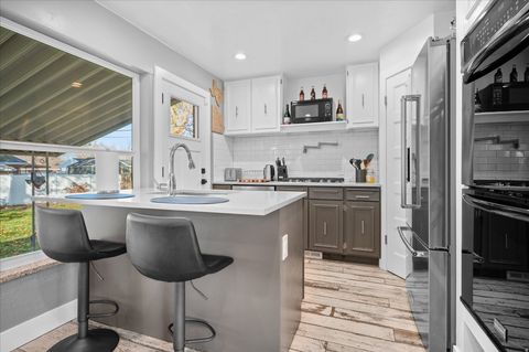 Tiny photo for 1837 E BROOKHILL DR, Cottonwood Heights, UT 84121 (MLS # 2125511)