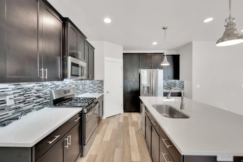 Tiny photo for 332 W PAGES LN, Bountiful, UT 84010 (MLS # 2162817)