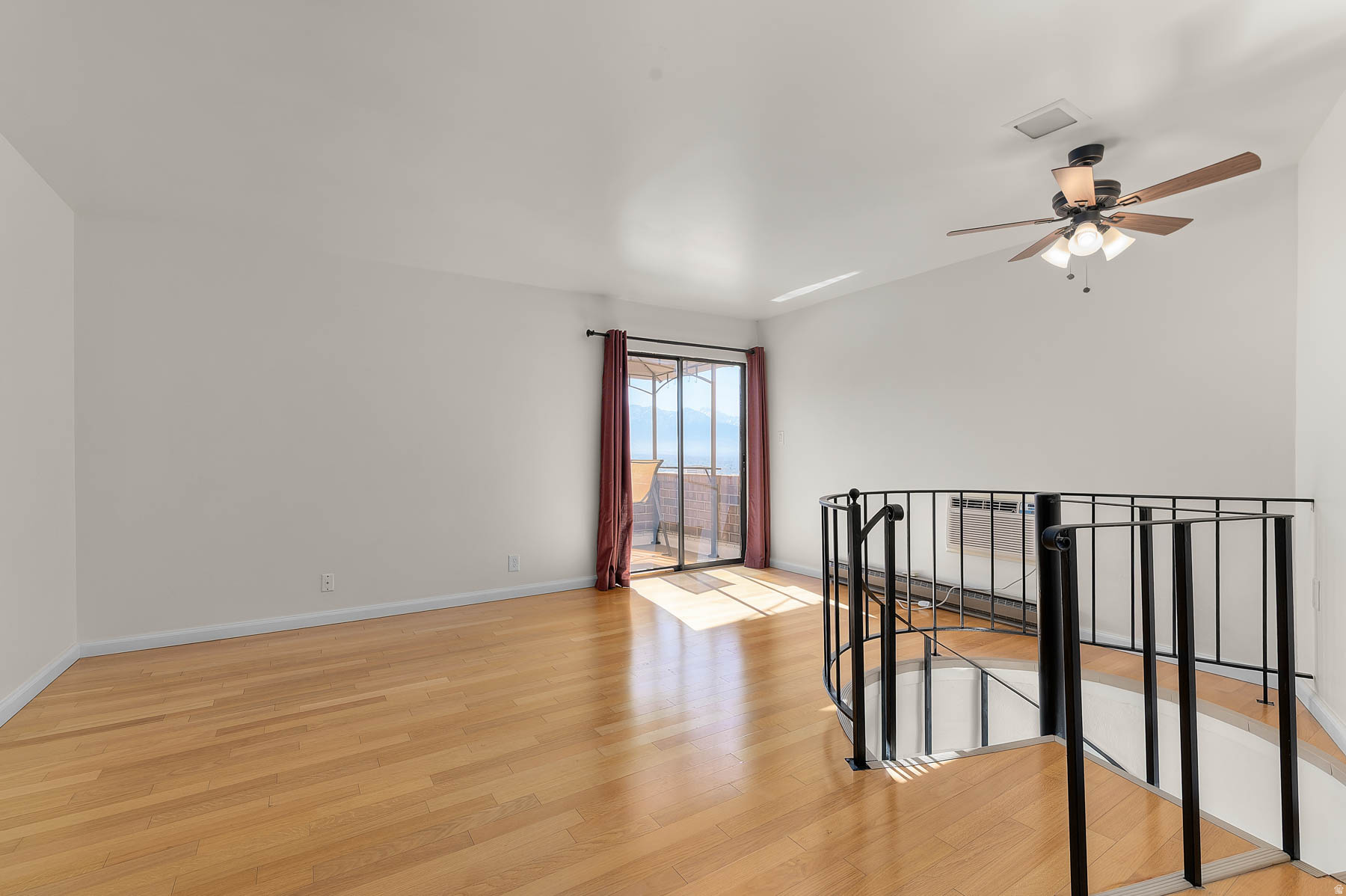 TOWER HILL - Residential