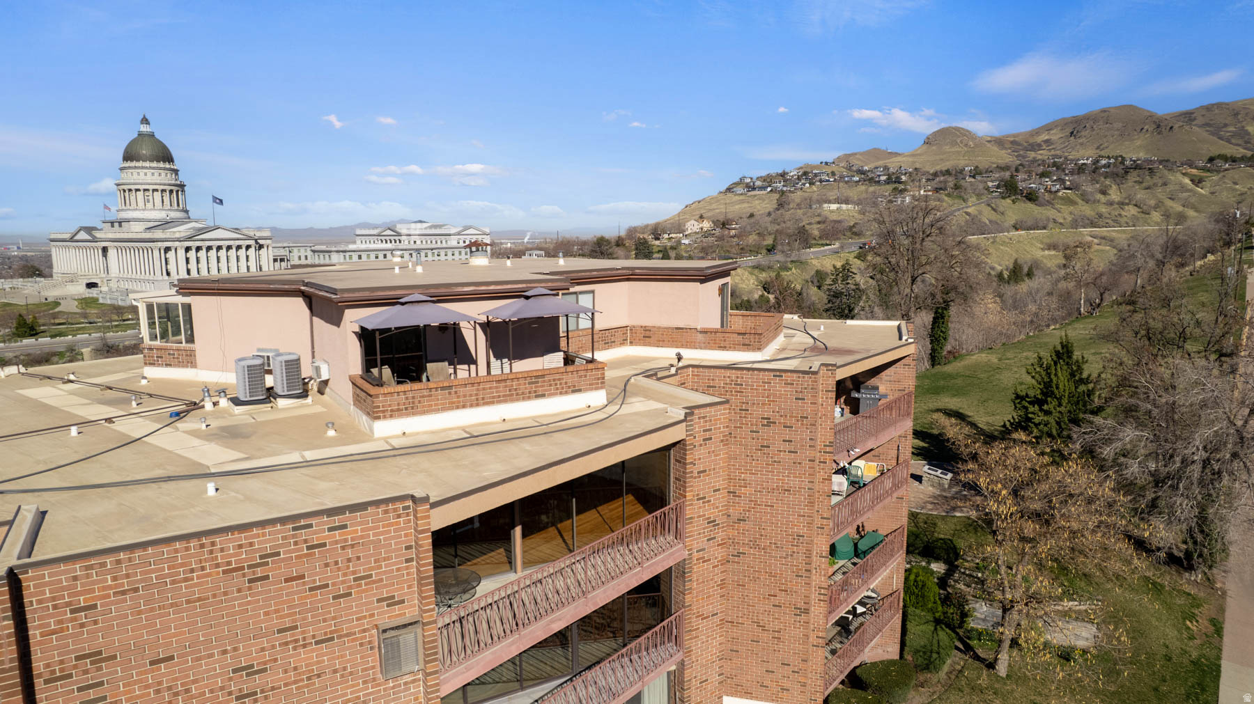 TOWER HILL - Residential