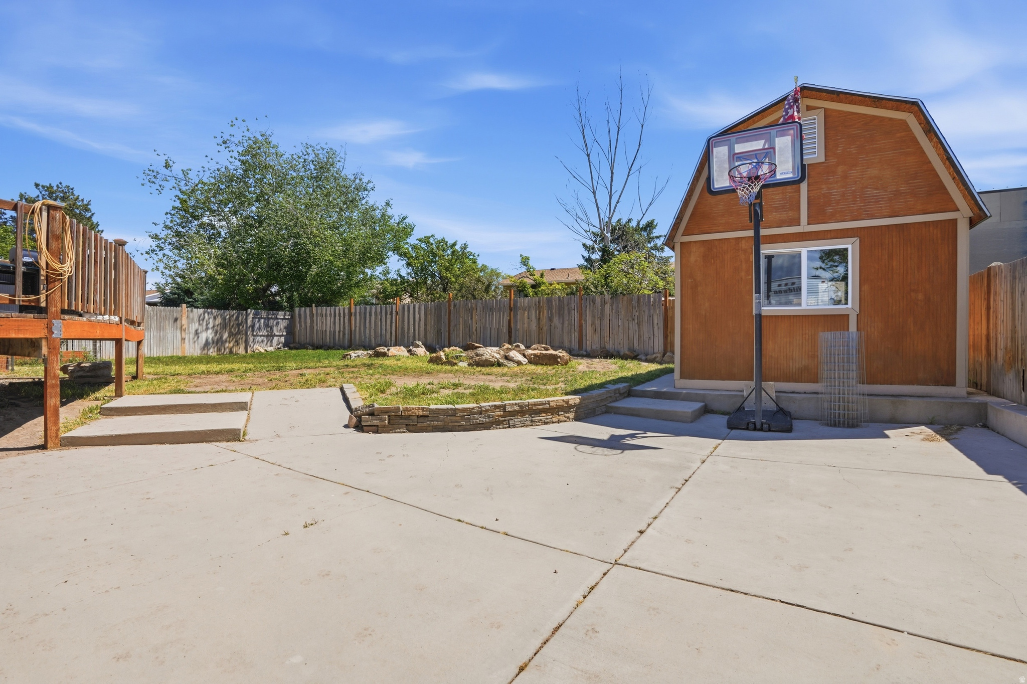 CANYON WEST - Residential