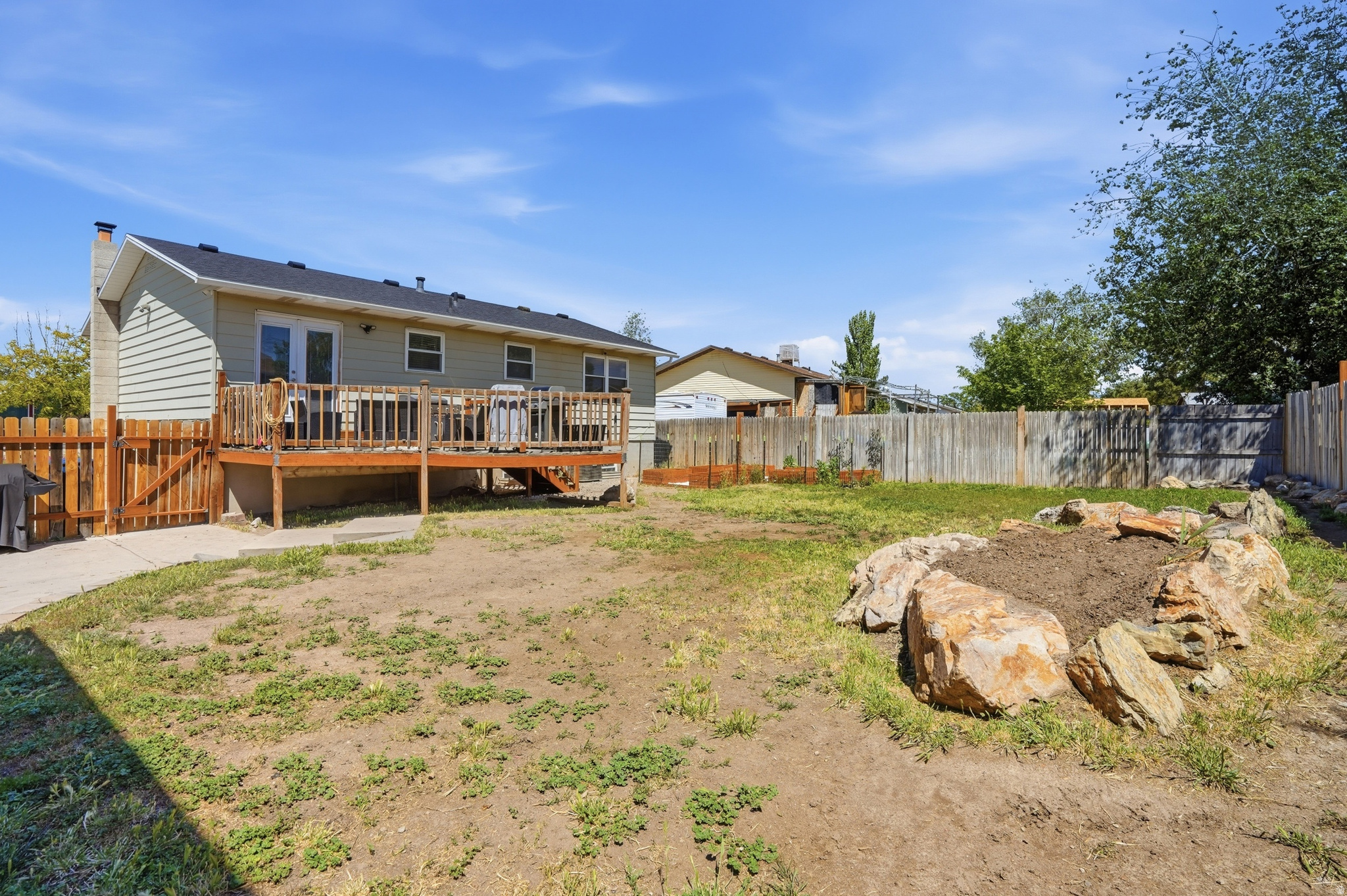 CANYON WEST - Residential