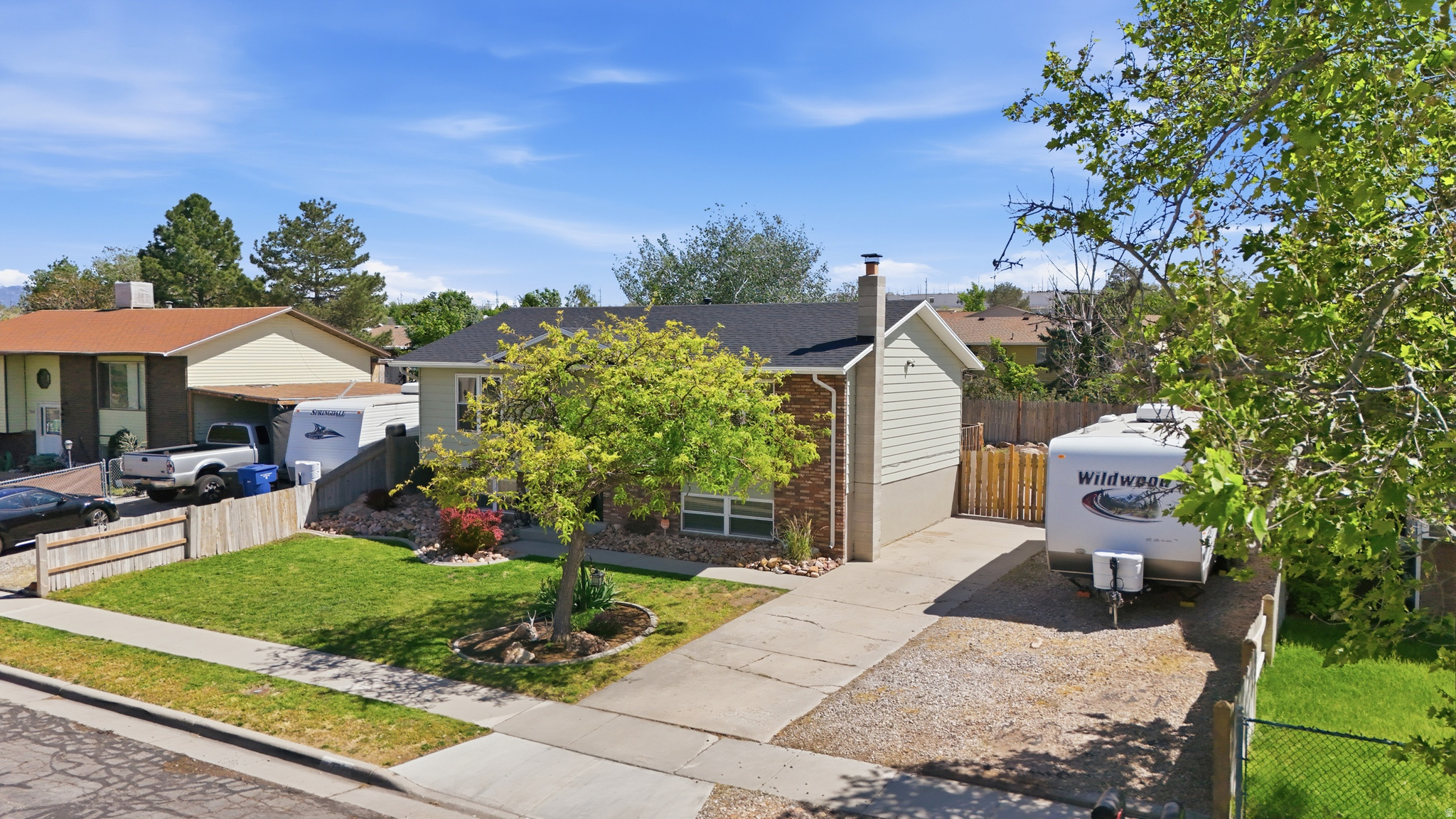 CANYON WEST - Residential