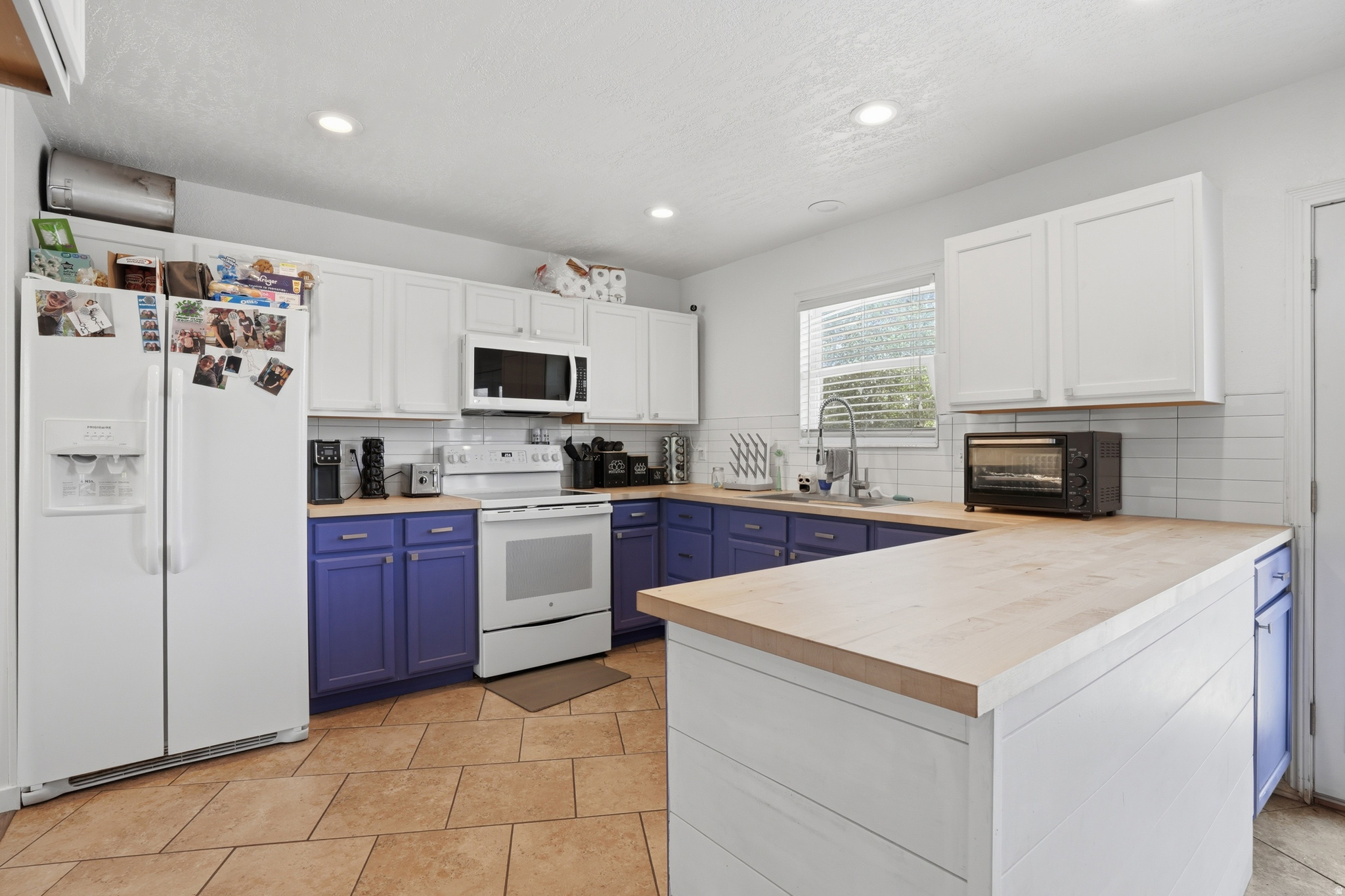 CANYON WEST - Residential