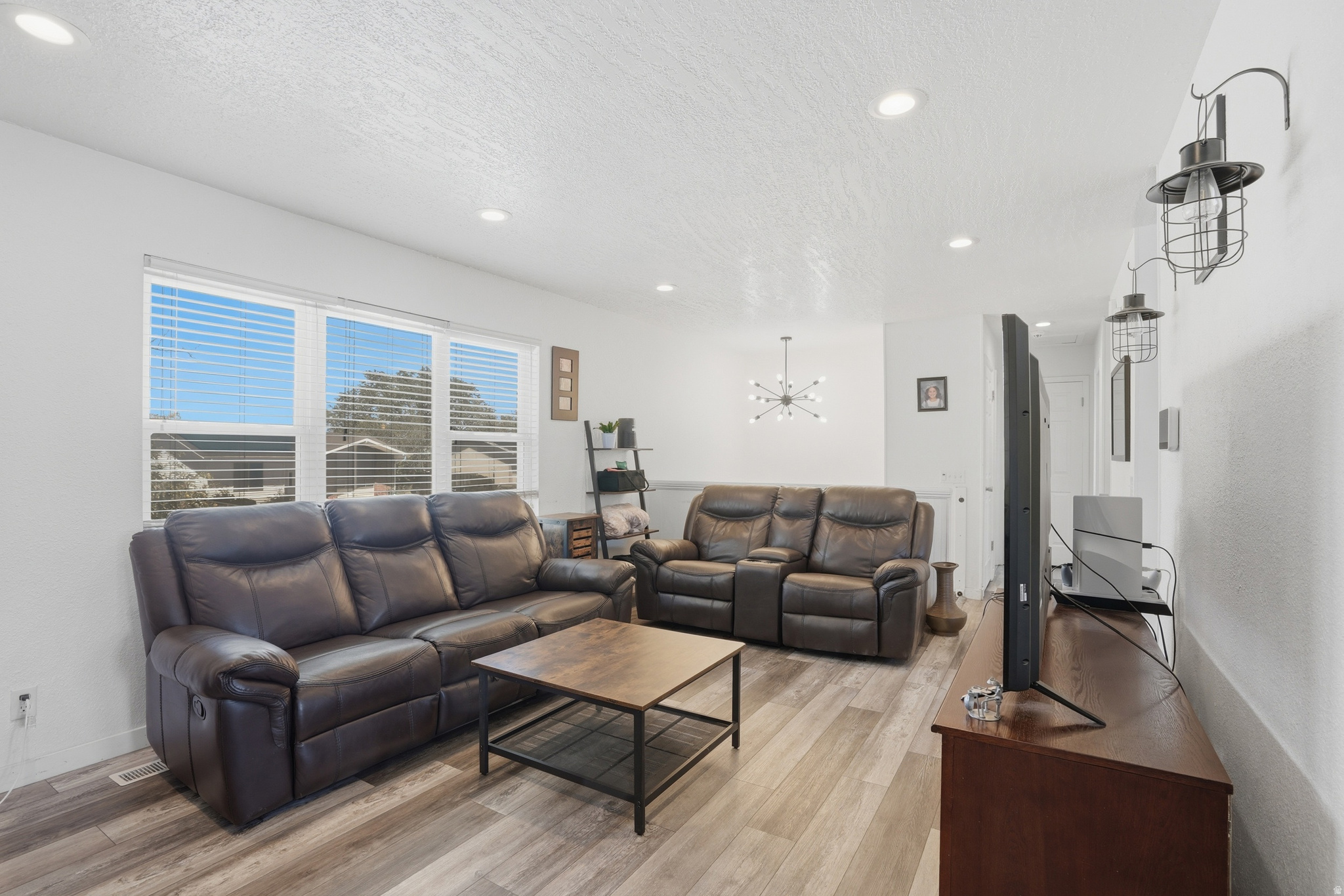 CANYON WEST - Residential