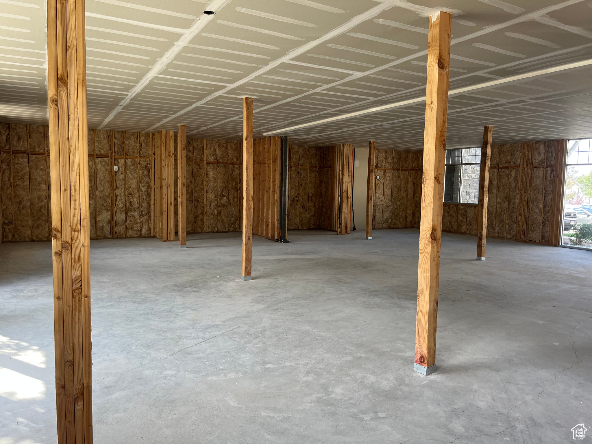 CENTENNIAL PARK - Commercial Sale