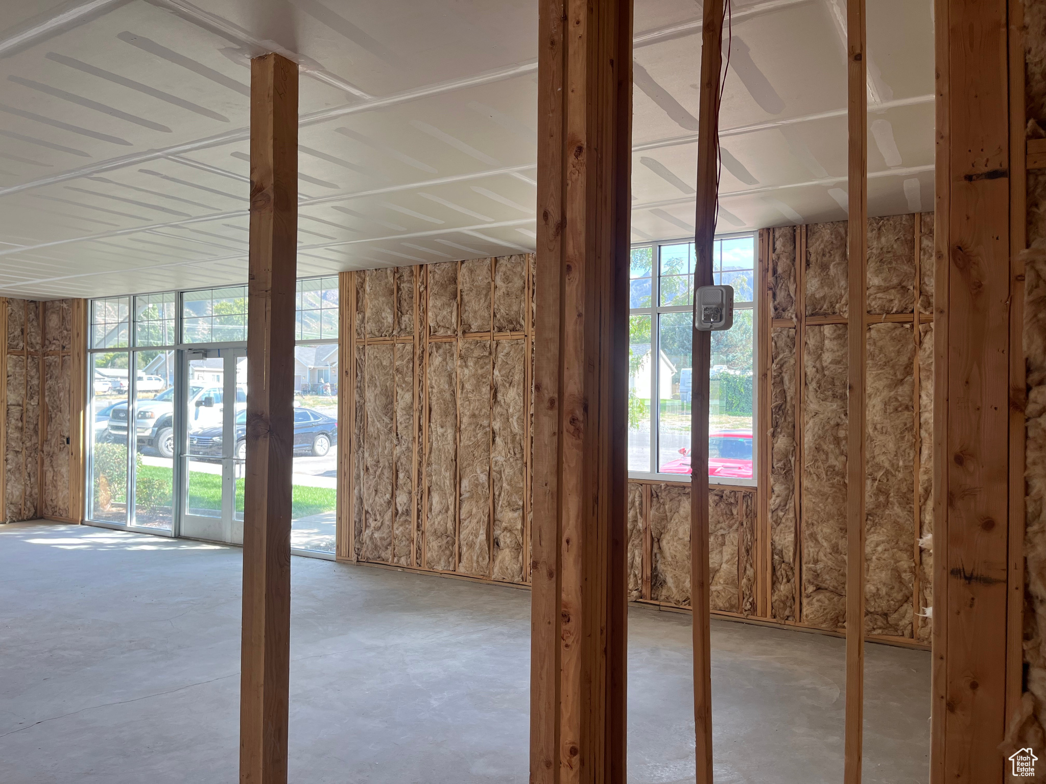 CENTENNIAL PARK - Commercial Sale