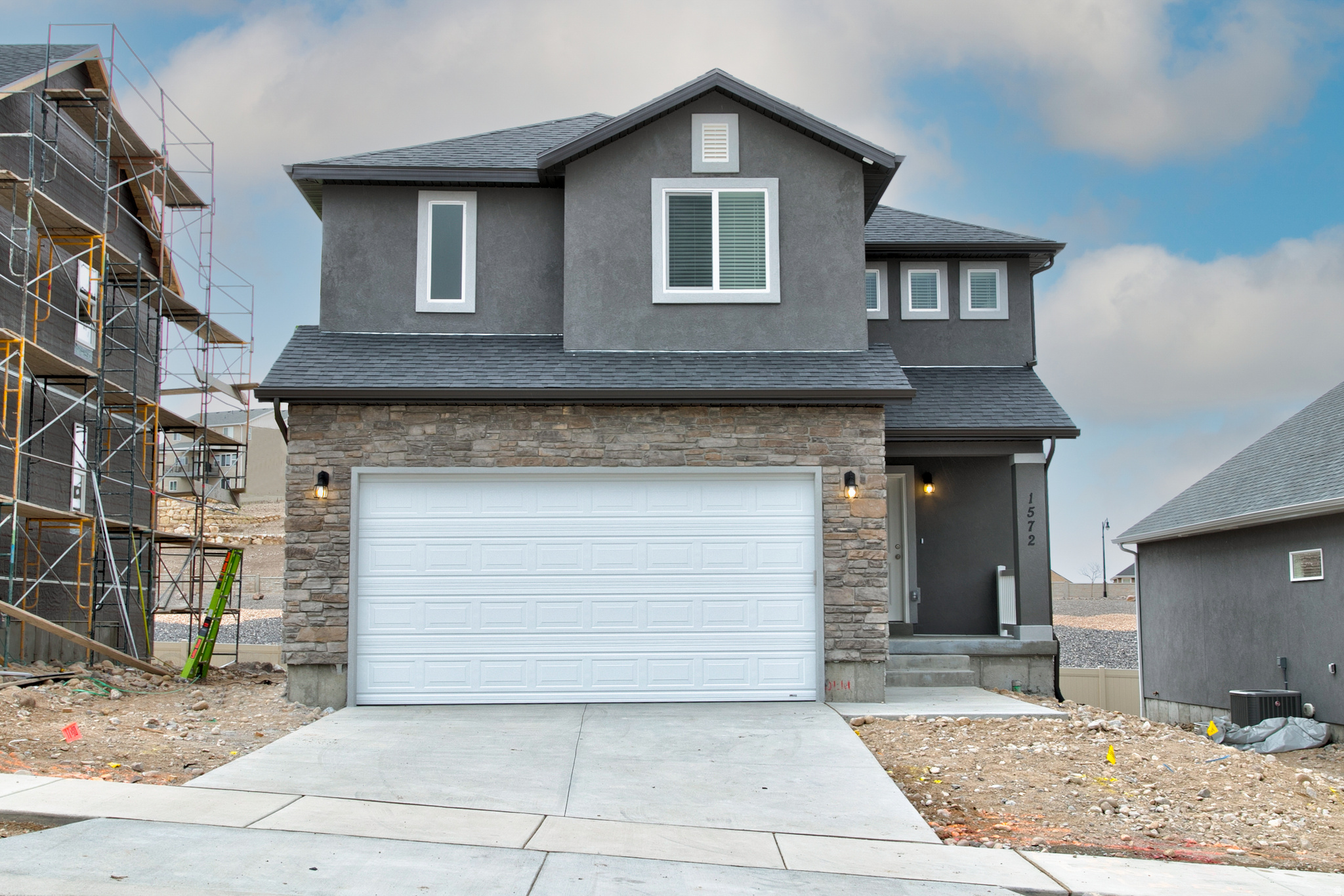 SUMMIT RIDGE THE HILLS - Residential