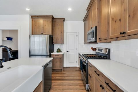 Tiny photo for 281 N PHEASANT DR, Mapleton, UT 84664 (MLS # 2139350)