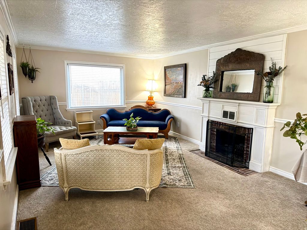 Photo of 74 W MAIN ST, Grantsville, UT 84029 (MLS # 2125249)