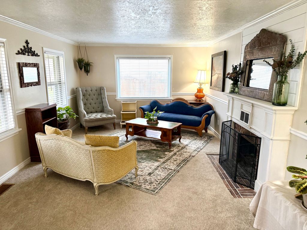 Photo of 74 W MAIN ST, Grantsville, UT 84029 (MLS # 2125249)